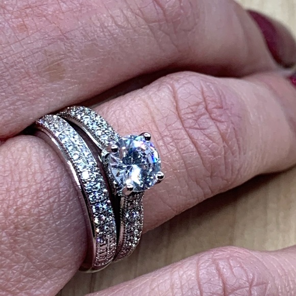 Silver engagement and wedding ring set - Picture 3 of 5